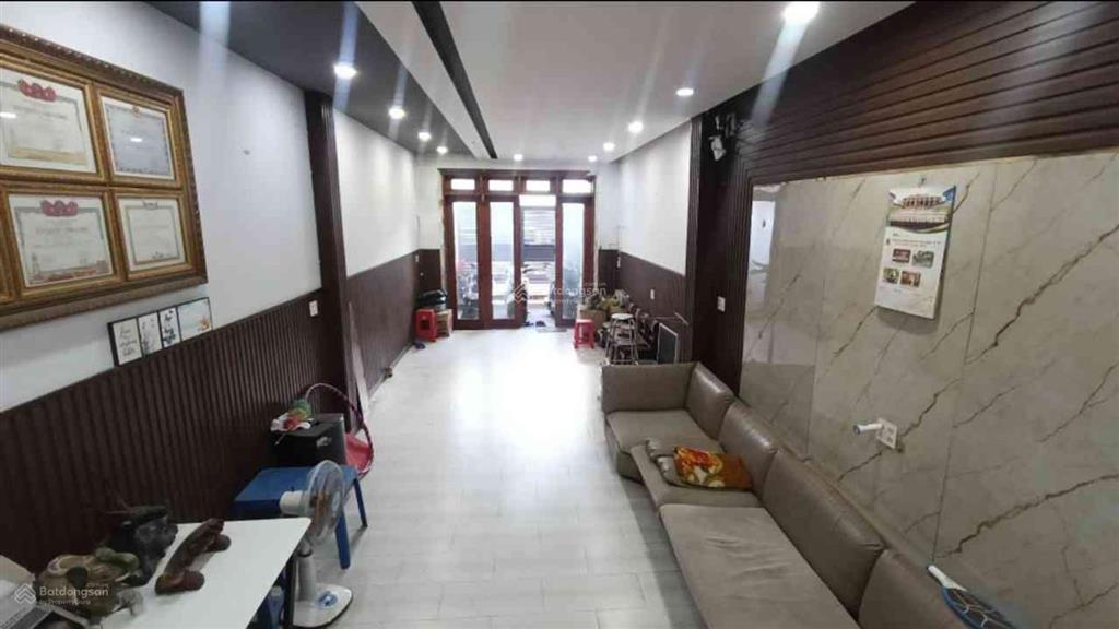 Hương lộ 80 nhà 4 x 27m, 4 tầng, 6pn, 6wc (có thể thiết kế được 12 phòng, có ô chờ thang máy sẵn,