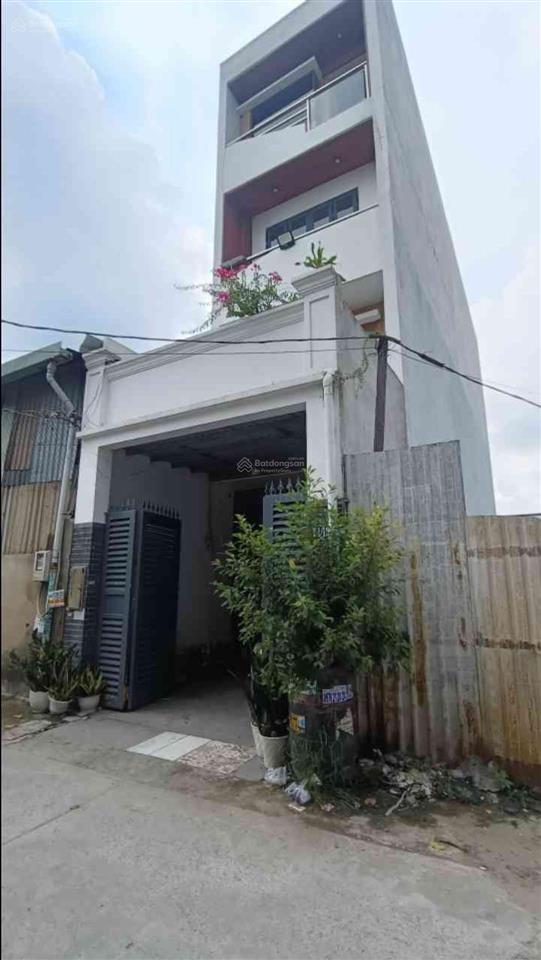 Hương lộ 80 nhà 4 x 27m, 4 tầng, 6pn, 6wc (có thể thiết kế được 12 phòng, có ô chờ thang máy sẵn,