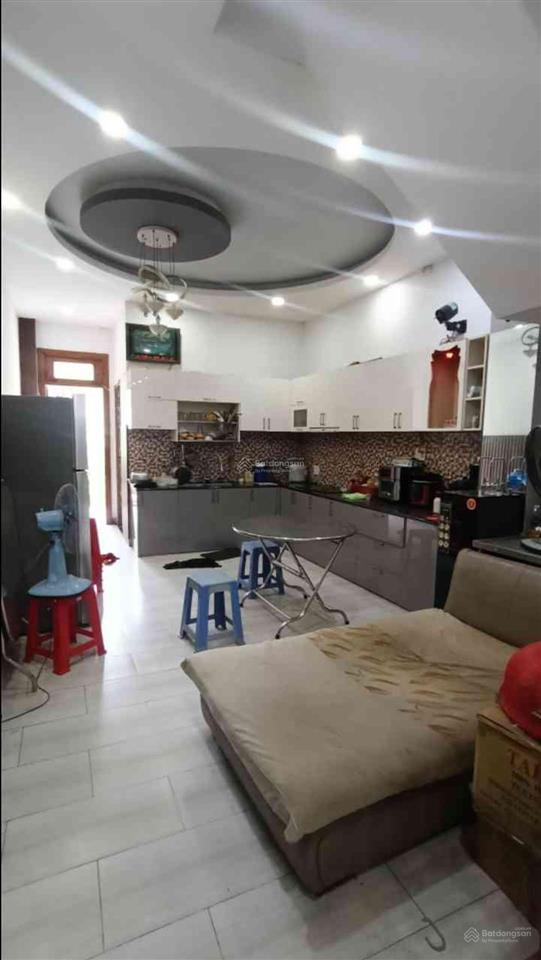 Hương lộ 80 nhà 4 x 27m, 4 tầng, 6pn, 6wc (có thể thiết kế được 12 phòng, có ô chờ thang máy sẵn,