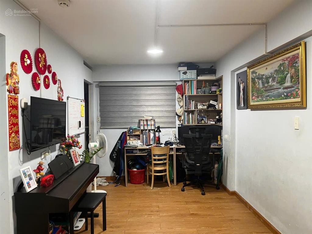 Chính chủ bán căn góc tầng 3 chung cư ehome 4.