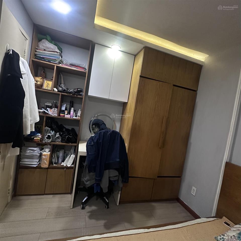 Bác lớn tuổi bán căn hộ về quê hưởng tuổi già nên cần bán nhanh căn hộ ehome 4