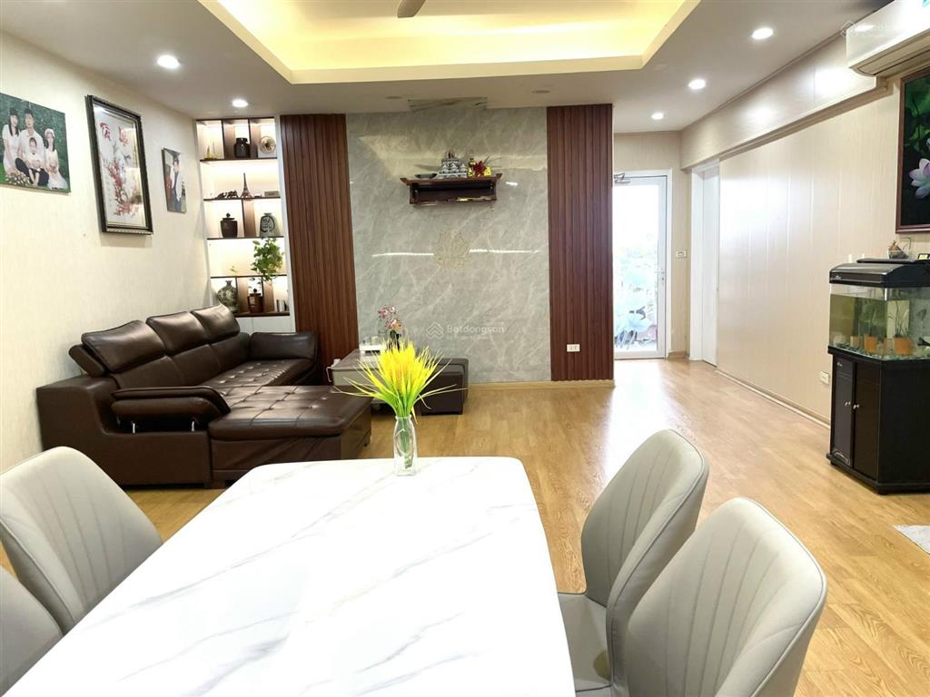 Chính chủ bán cắt lỗ gần 1 tỷ căn 3pn 103m2 tại ct2 full nội thất mới đẹp tại kđt văn khê, hà đông