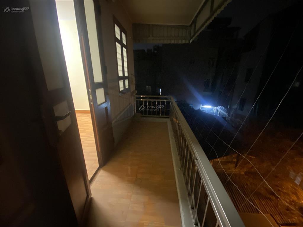 Phòng trọ số 5 ngõ 69/139 hoa lâm việt hưng. điều hoà, nóng lạnh, có ban công,intenet, máy lọc nước