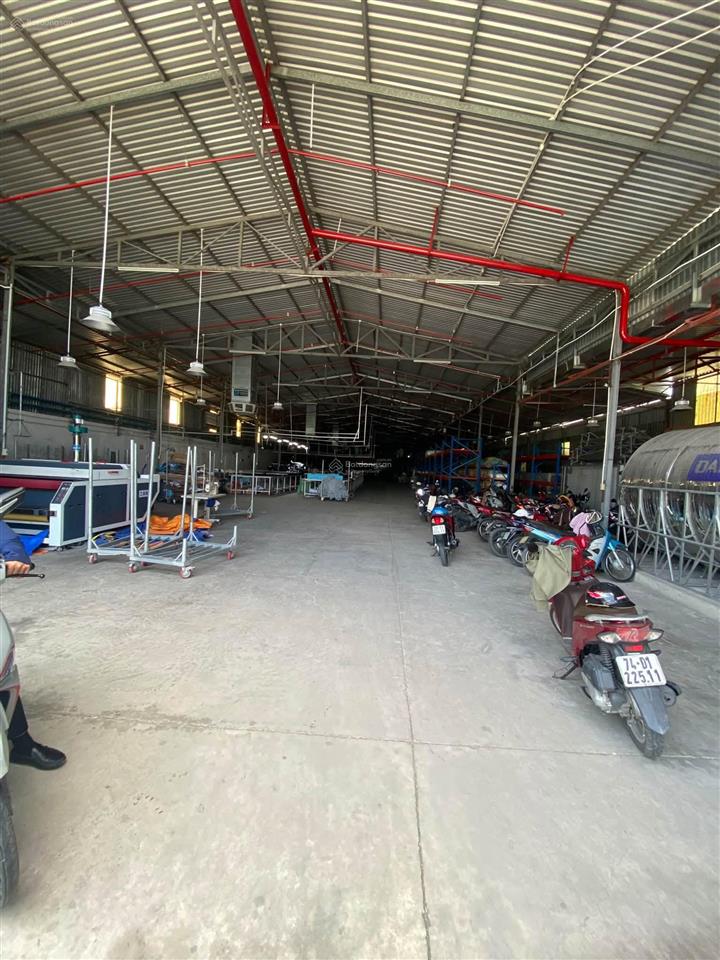 Xưởng mặt tiền hương lộ 2 tân phú trung  1500m2  82 triệu| container 24/24
