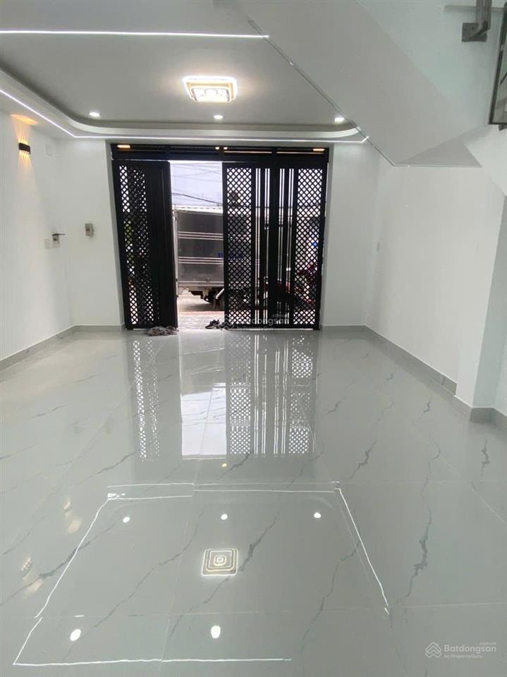 Nhà đẹp lê văn khương gara ô tô trong nhà giá nhỉnh 6 tỷ  5x18m