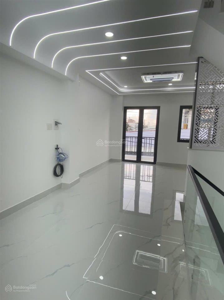 Nhà đẹp lê văn khương gara ô tô trong nhà giá nhỉnh 6 tỷ  5x18m