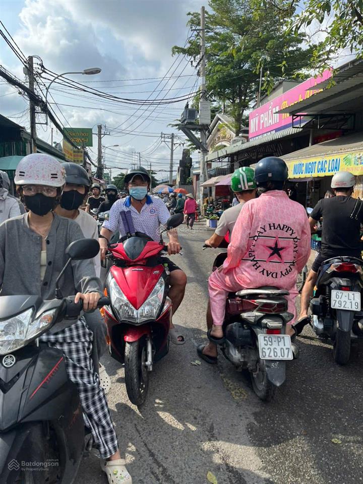Bán nhà đẹp trịnh thị đối, gara ô tô trong nhà, giá nhỉnh 6 tỷ