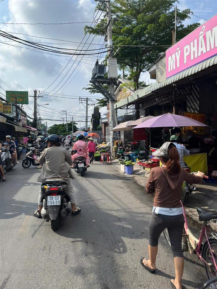 Bán nhà đẹp trịnh thị đối, gara ô tô trong nhà, giá nhỉnh 6 tỷ