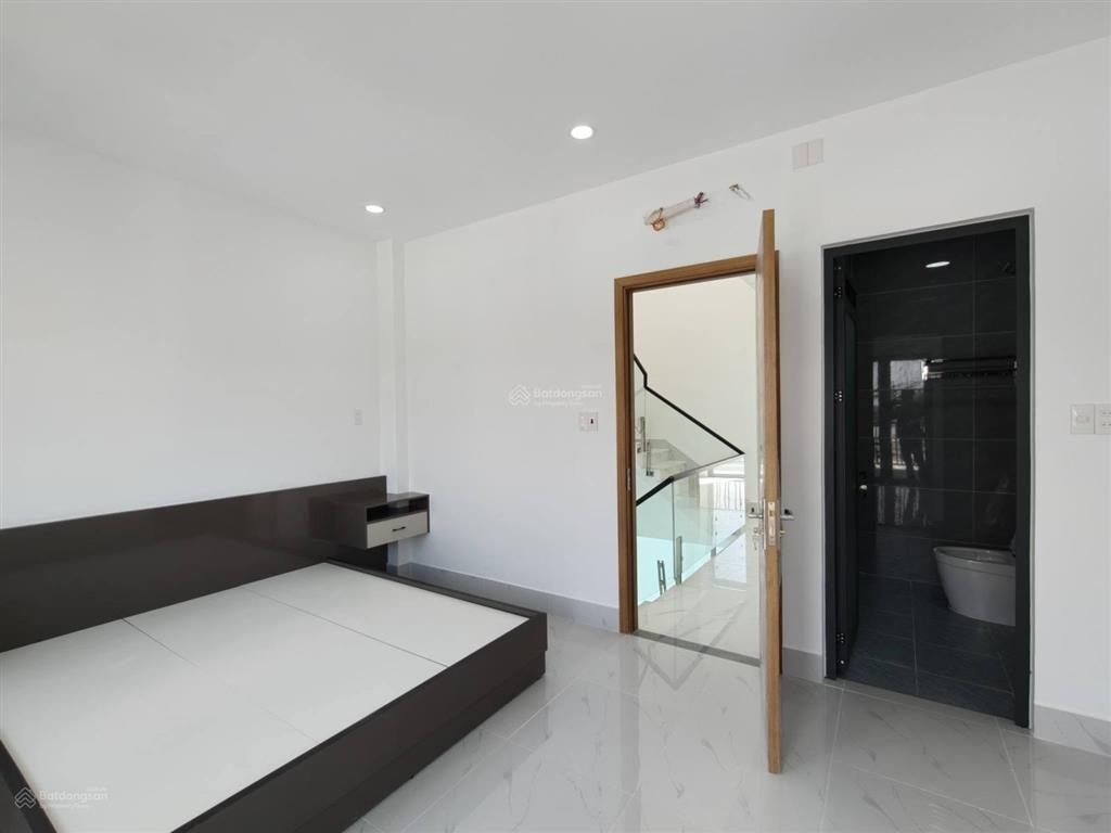 Bán nhà đẹp lê văn khương gara ô tô trong nhà, giá nhỉnh 6 tỷ