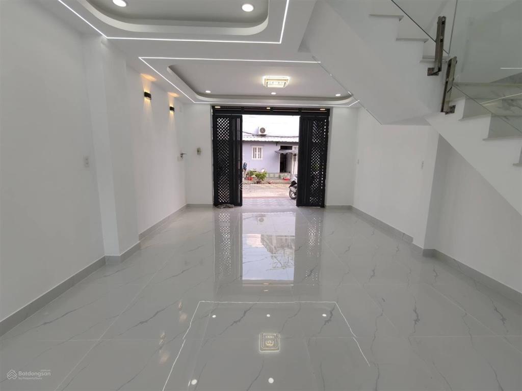 Bán nhà đẹp lê văn khương gara ô tô trong nhà, giá nhỉnh 6 tỷ