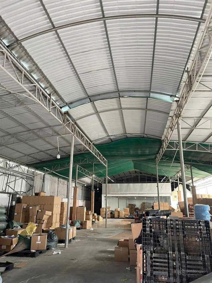 Cho thuê xưởng container 24/24 hóc môn 750m2  30 tr