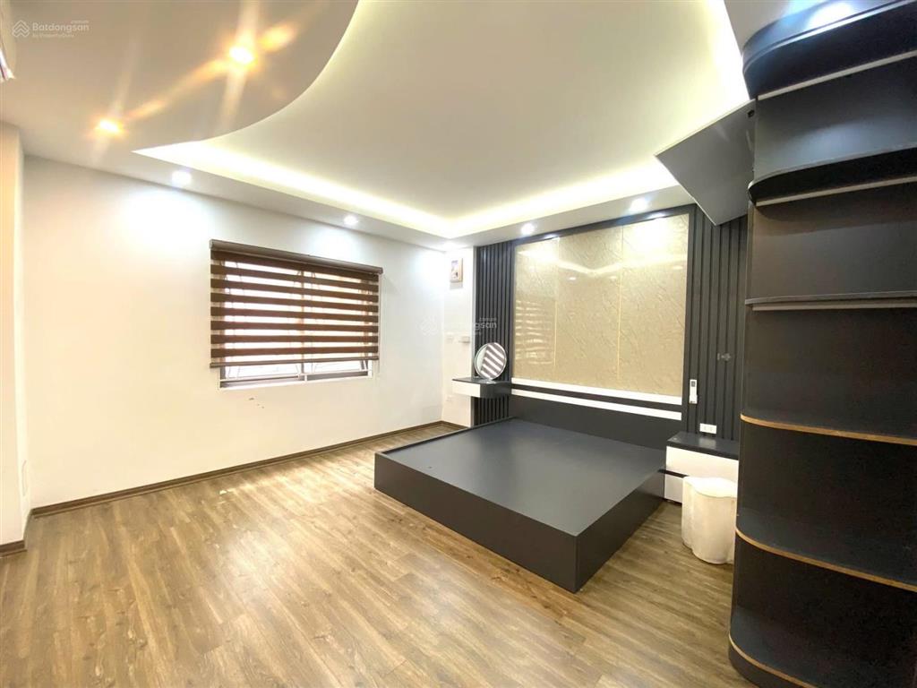 Cho thuê nhà 5 tầng ngõ 325 kim ngưu  hai bà trưng  gồm 4 phòng ngủ  phòng khách, bếp.