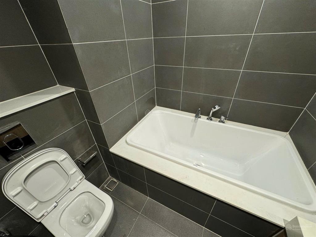 Bán chcc the zei 108m2  lê đức thọ căn góc 3 phòng ngủ  ban công đông nam.  0336 426 ***