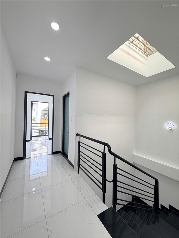 Bán nhà 3 tầng hxh trường lưu  gần chợ long trường quận 9  51m  chỉ 4,25 tỷ