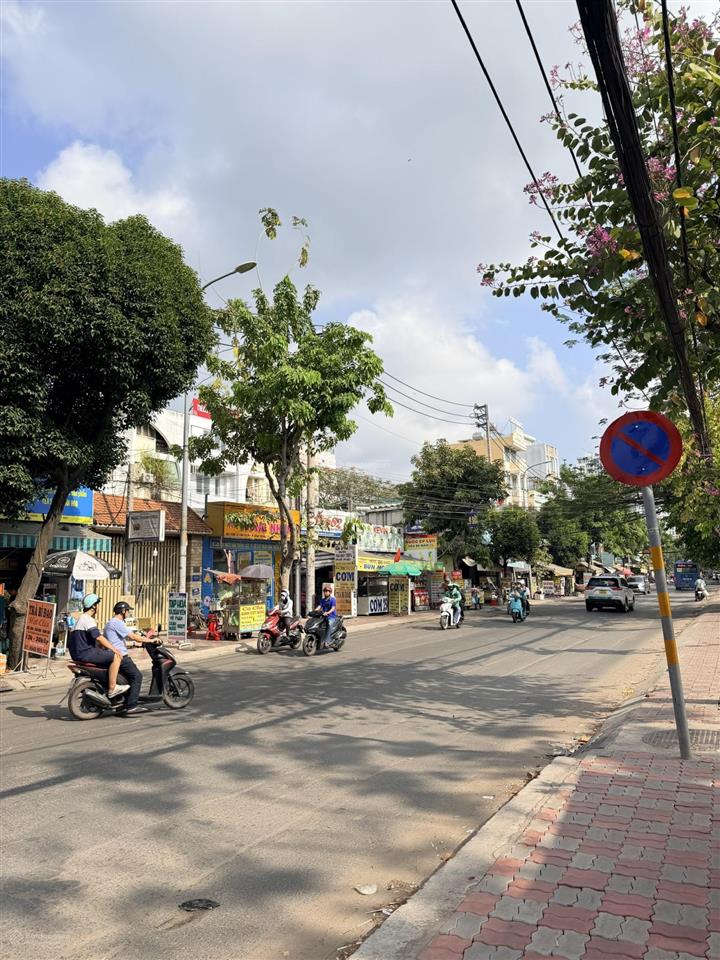 Bán đất góc 2 mặt hẻm xe hơi  gần lê văn thịnh, chợ cây xoài  cát lái, quận 2 , chỉ 6,3 tỷ