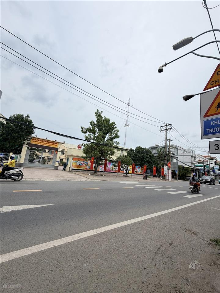 Bán đất 100m²  mặt tiền đường số gần nguyễn duy trinh  phú hữu  q9  chỉ 4,35 tỷ
