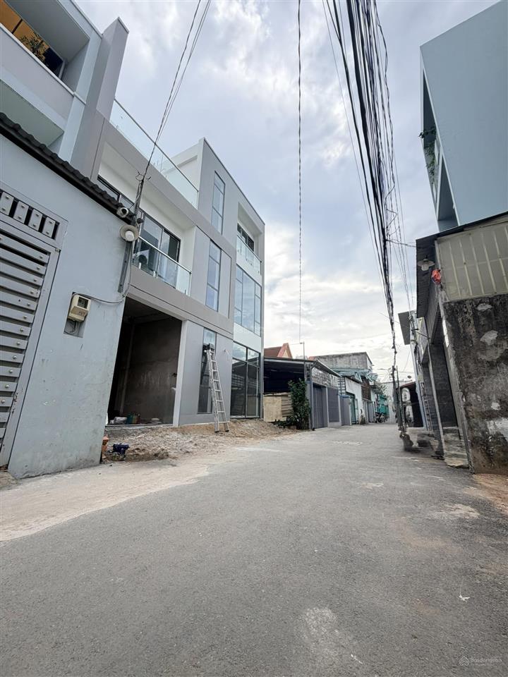 Bán đất 1/ bưng ông thoàn gần liên phường phú hữu  q 9 81m chỉ 4,6tỷ
