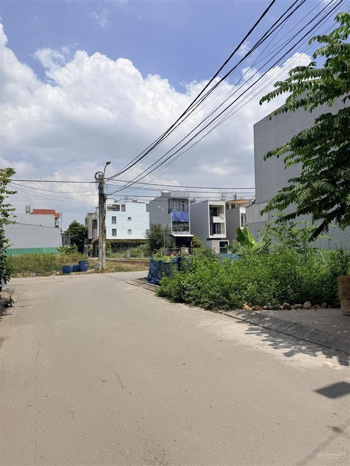 Bán đất đường 970 nguyễn duy trinh  80m² (5 x 16)  hxh thông  phú hữu chỉ 5,2 tỷ