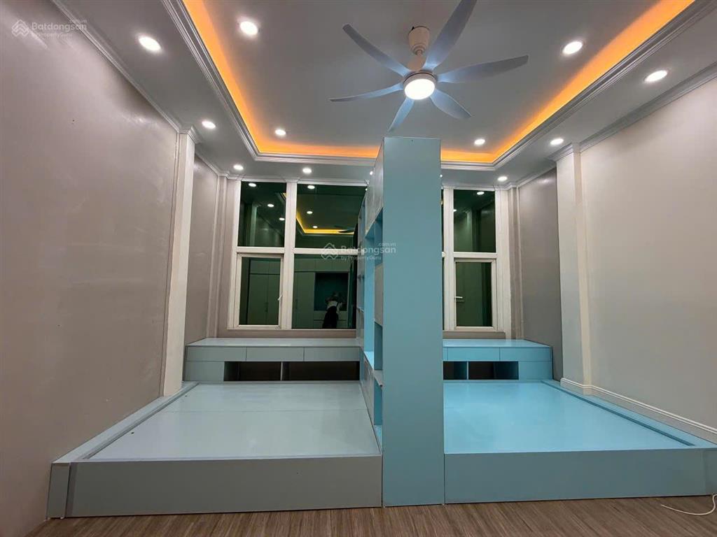 Bán nhà tô hiệu hà đông, 42m2 x 4 tầng lô góc, ở hoặc kinh doanh dòng tiền siêu đỉnh giá chỉ 10 tỷ