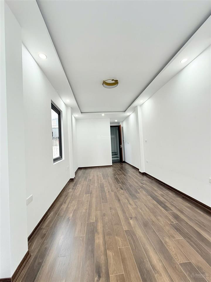 Bán nhà lê lợi hà đông, 30m2 x 5 tầng, ở hoặc kinh doanh dòng tiền siêu đỉnh giá chỉ 7 tỷ 9