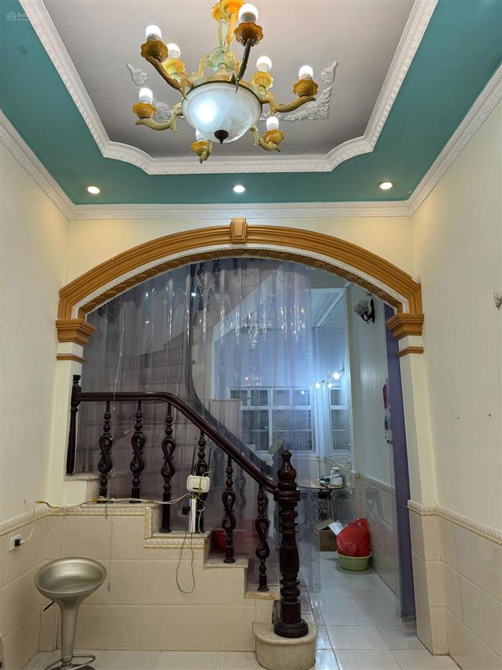 Cho thuê nhà nguyên căn ngõ 25 vũ ngọc phan (gần láng, láng hạ)