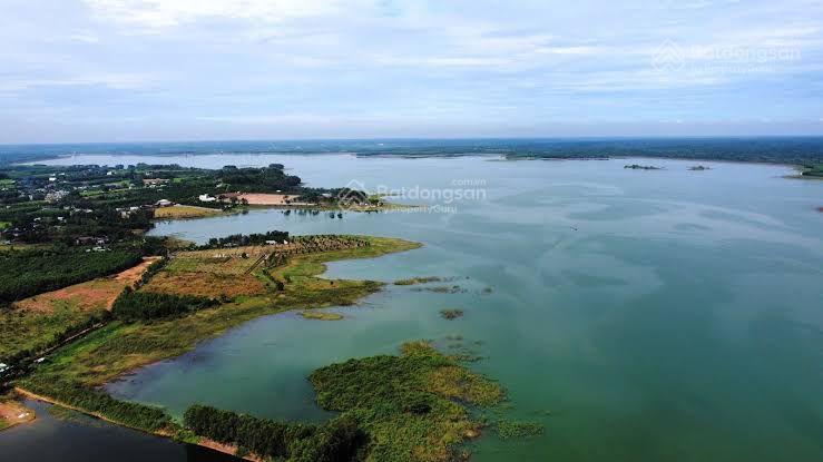 Cần ra gấp 7.23 mẫu đất đẹp view hồ trị an. giá quá mềm ạ