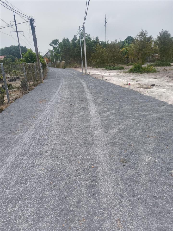 Bán gấp 1.45 mẫu, shr, lô góc 2 mt, vị trí cực đẹp, phân lô đất sào, trồng cây ăn trái cực chill