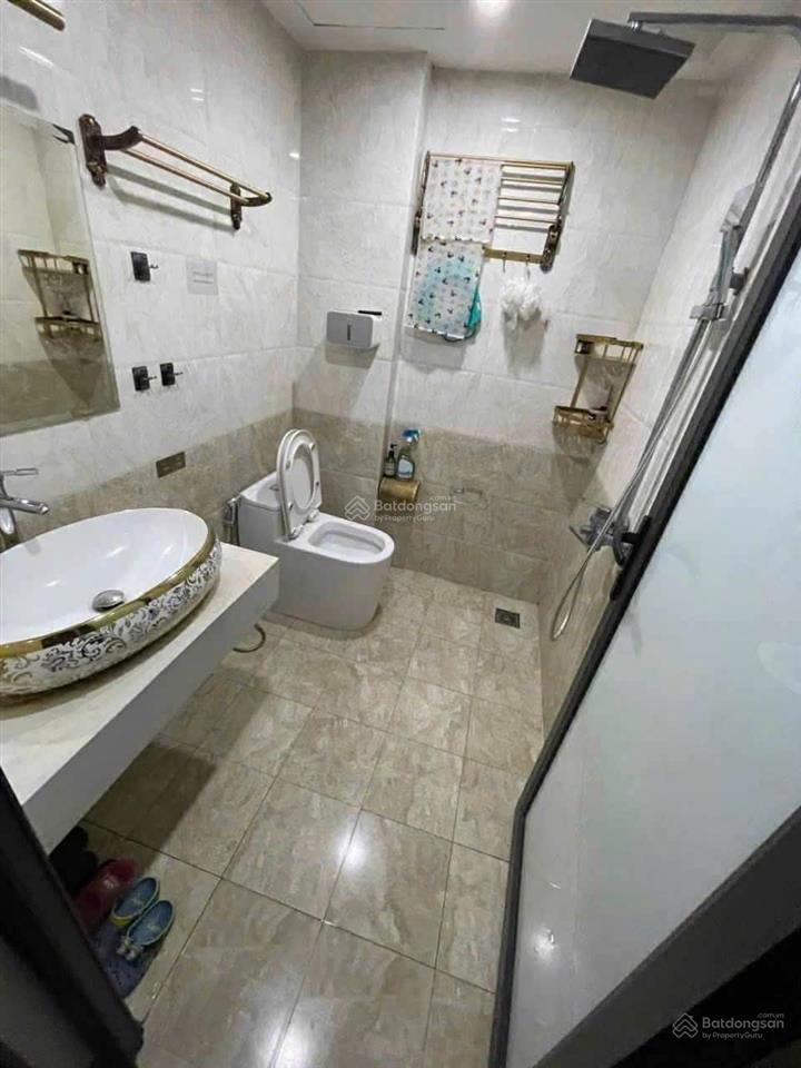 Cho thuê nhà nguyên căn phố nguyễn sơn  full nội thất  ô tô vào nhà  mặt ngõ ô tô tránh