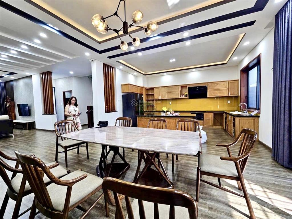 Cho thuê nhà 2 lô 3 tầng 4 phòng ngủ full nội thất khu hà quang 2 giá 35 triệu/tháng