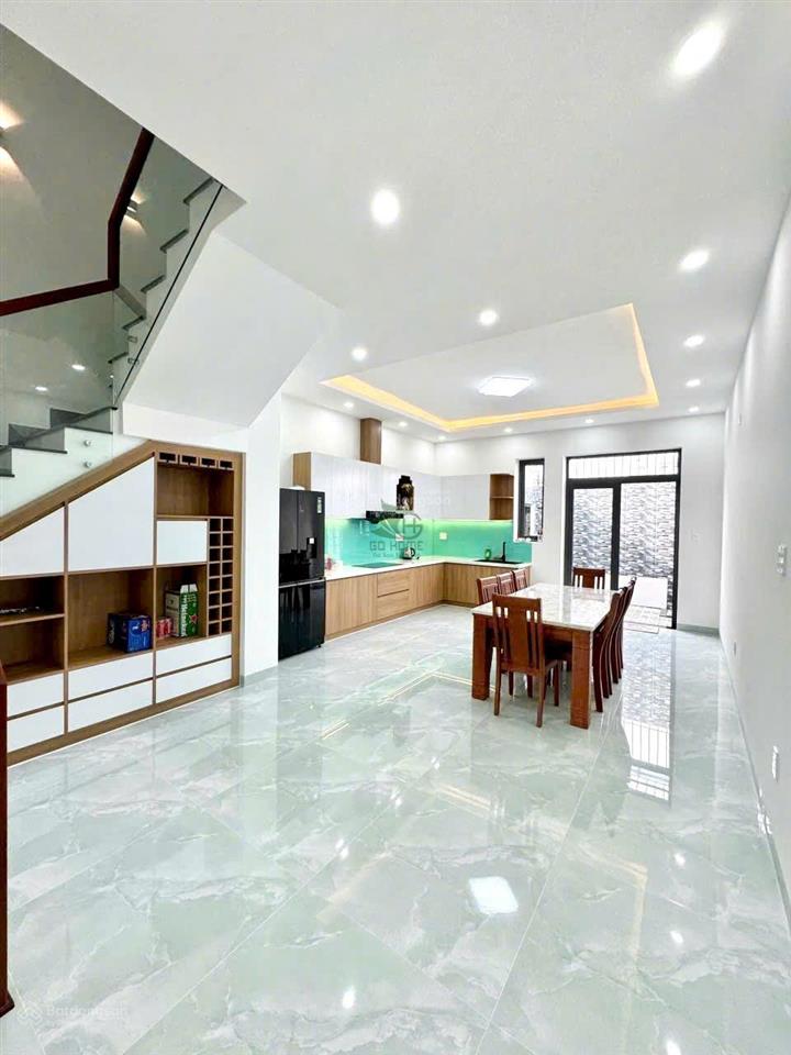 Cho thuê nhà 3 tầng 4 phòng ngủ khu đô thị mỹ gia gói 5 giá 24 triệu/tháng