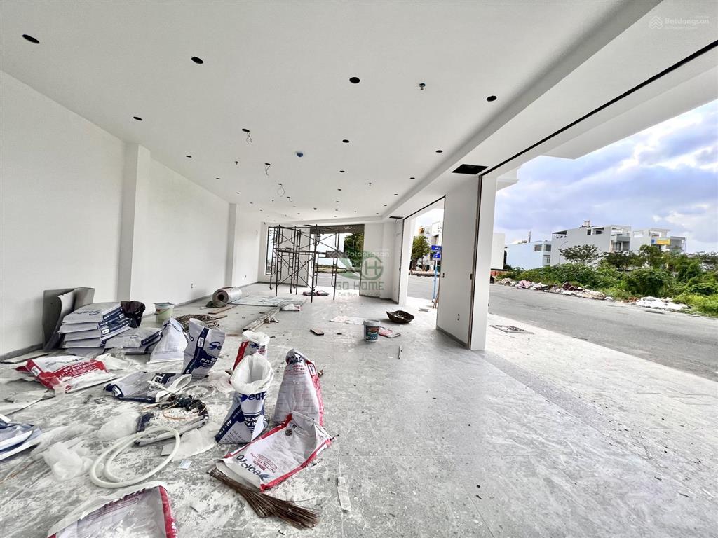 Cho thuê nhà ở kinh doanh 5 tầng 800m2 có pccc ngay lô góc khu vcn phước long giá 70 triệu/tháng