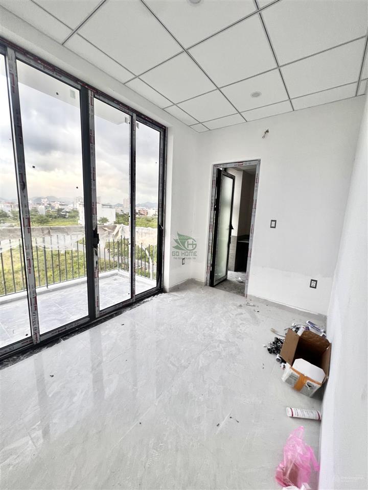 Cho thuê nhà ở kinh doanh 5 tầng 800m2 có pccc ngay lô góc khu vcn phước long giá 70 triệu/tháng