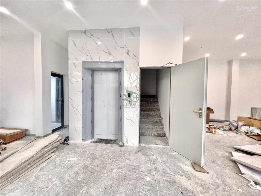 Cho thuê nhà ở kinh doanh 5 tầng 800m2 có pccc ngay lô góc khu vcn phước long giá 70 triệu/tháng