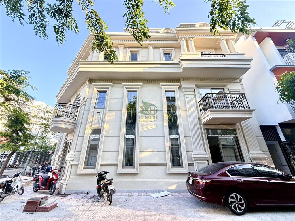 **cho thuê villa góc 3 tầng mới xây siêu đẹp khu hà quang 2 giá 50 triệu/tháng**