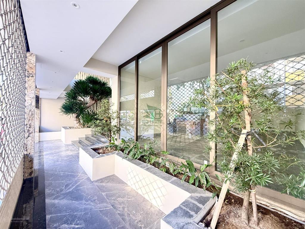 Cho thuê mặt bằng 2 tầng siêu rộng 750m2 ngang 15m tuyến thích quảng đức giá 100 triệu/tháng