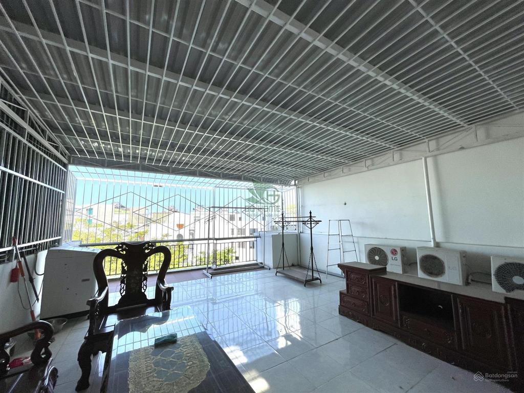 Cho thuê nhà ở kinh doanh 4 tầng  4 phòng ngủ  nam nha trang  20 triệu/tháng