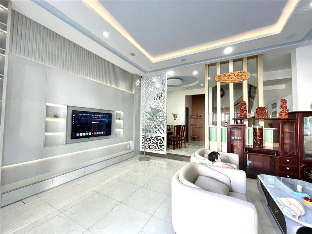Cho thuê nhà ở kinh doanh 4 tầng  4 phòng ngủ  nam nha trang  20 triệu/tháng