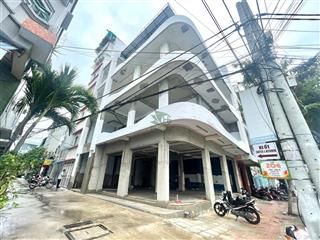 Cho thuê nhà mặt bằng 2 tầng lô 2 mặt tiền lối đi chung gần biển ngay trung tâm hành chính
