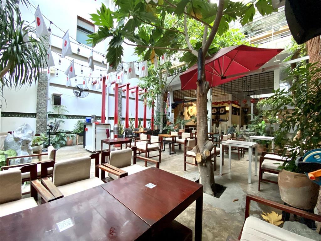 Cho thuê mặt bằng sân vườn mặt tiền 8.5m giá khu trung tâm nha trang 70 triệu/tháng