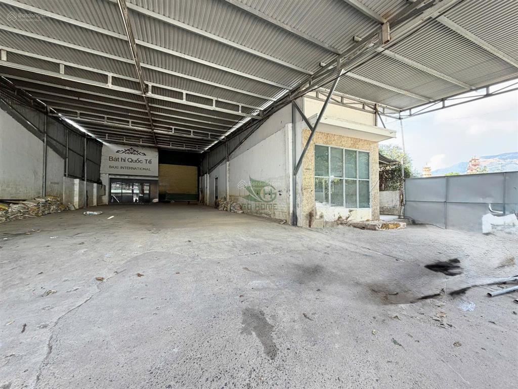Cho thuê kho xưởng 2500m² khu vĩnh thạnh giá 120 triệu/tháng
