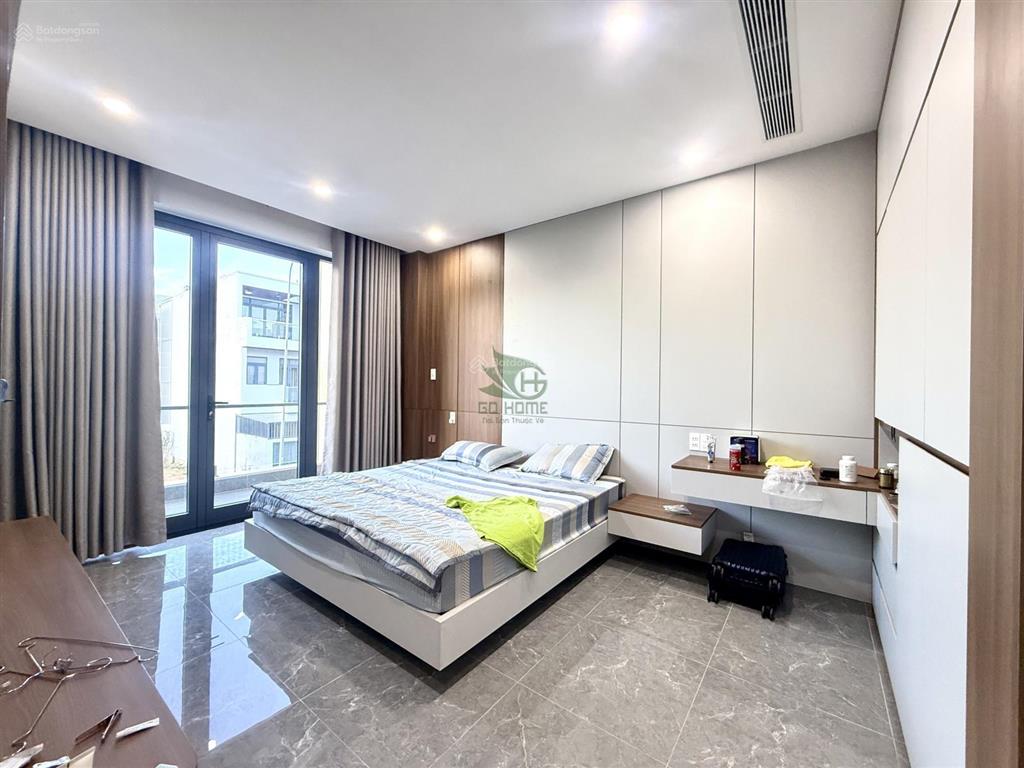 Cho thuê nhà 3 phòng ngủ mới full nội thất có thang máy khu đô thị mỹ gia giá 35 triệu/tháng