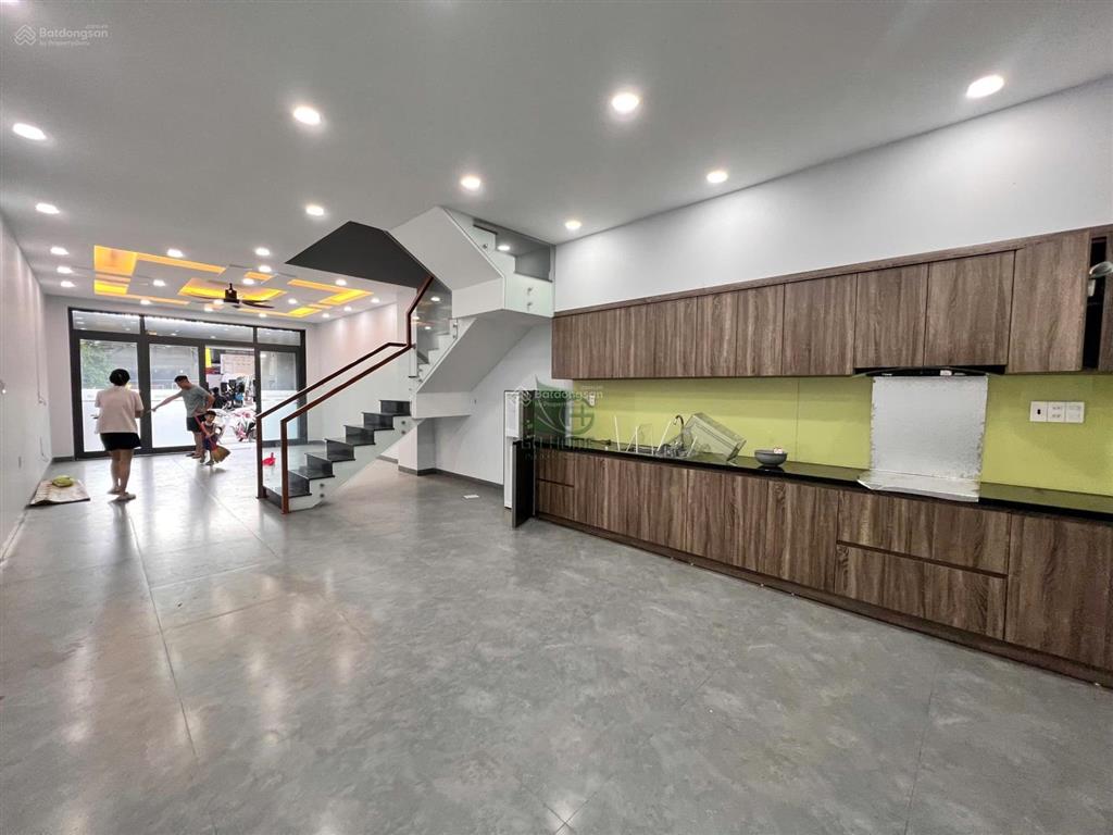 Cho thuê nhà ở kinh doanh 3 tầng khu phước long giá 25 triệu/tháng