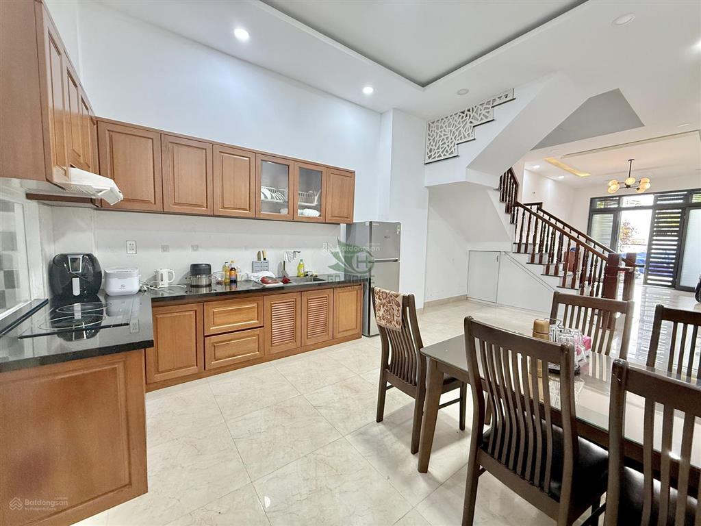 Cho thuê nhà ở kinh doanh 3 phòng ngủ 3 tầng khu hà quang 2 giá 16 triệu/tháng