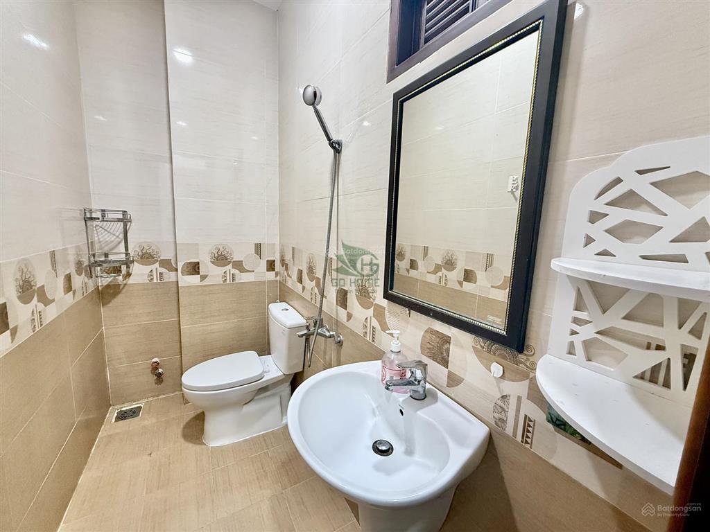 Cho thuê nhà ở kinh doanh 3 phòng ngủ 3 tầng khu hà quang 2 giá 16 triệu/tháng