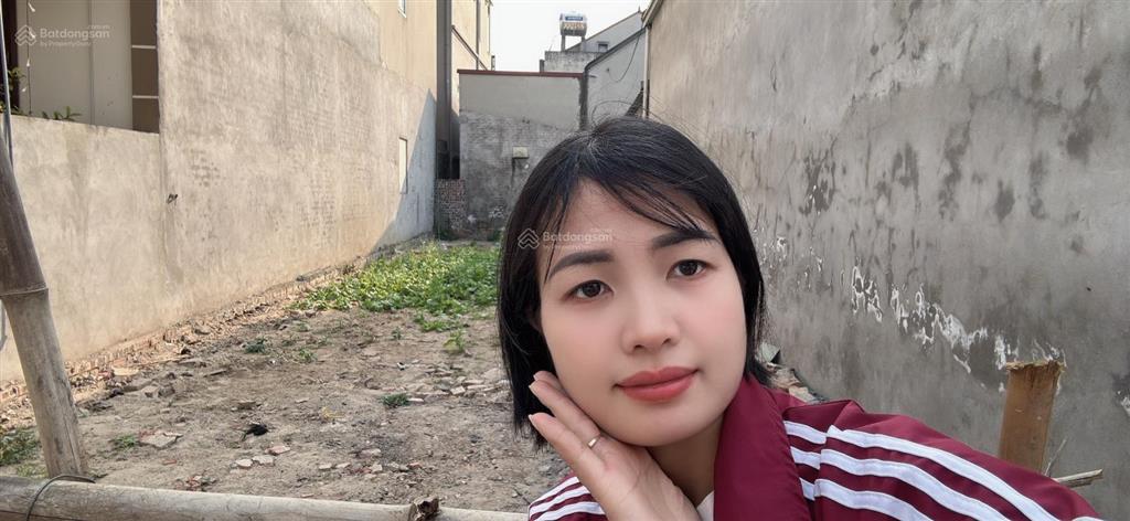 Chính chủ gửi bán 100m full thổ, đường thông, 7 chỗ chạy vòng quanh