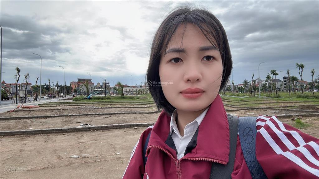 Chính chủ gửi bán đất đấu giá  lõi vin bắc hồng 83m  phân lô  vỉa hè  ô tô tránh