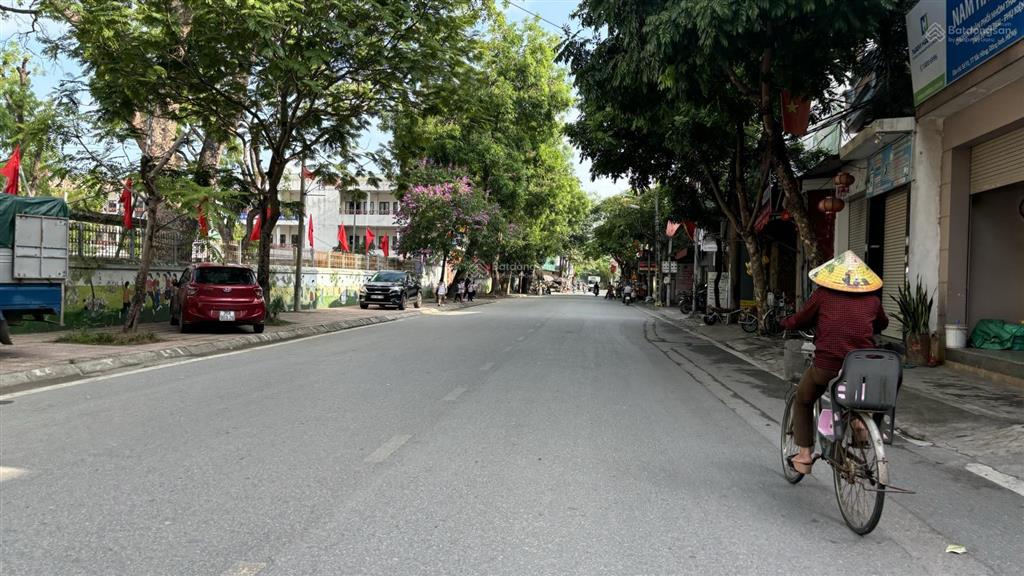 Chính chủ gửi bán đất đấu giá  lõi vin bắc hồng 83m  phân lô  vỉa hè  ô tô tránh
