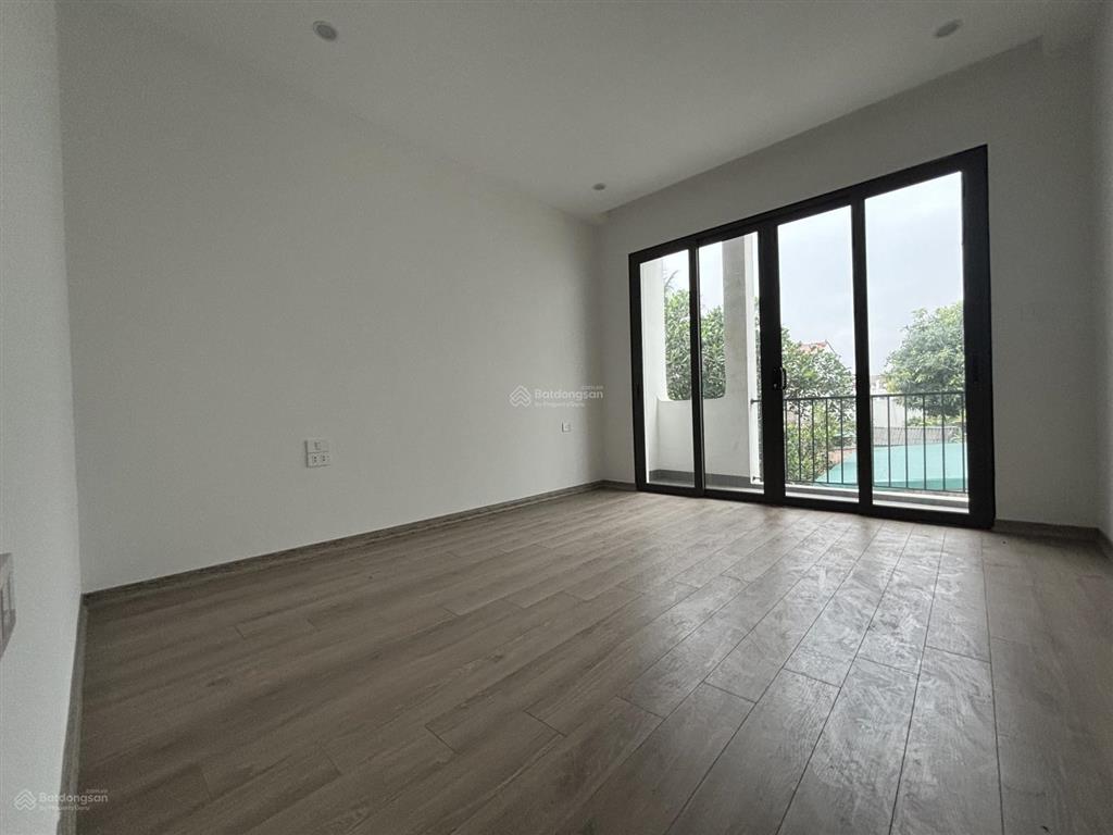 Bán nhà 5 tầng 5 ngủ, tiên dương, đường thông ô tô ngủ trong nhà, hơn 5tỷ