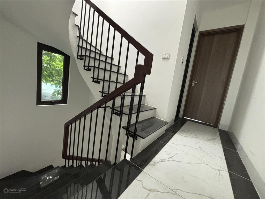 Bán nhà 5 tầng 5 ngủ, tiên dương, đường thông ô tô ngủ trong nhà, hơn 5tỷ