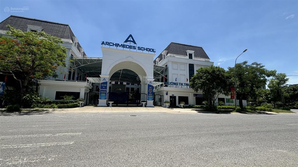 Bán nhà cổ dương, 4 tầng ô tô đỗ gần, gần trường archimedes, chỉ quanh 4tỷ